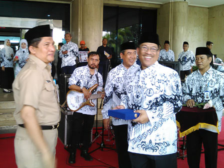 Pencarian PGRI Tangerang Selatan - Persatuan Guru Republik Indonesia Cabang Tangerang Selatan